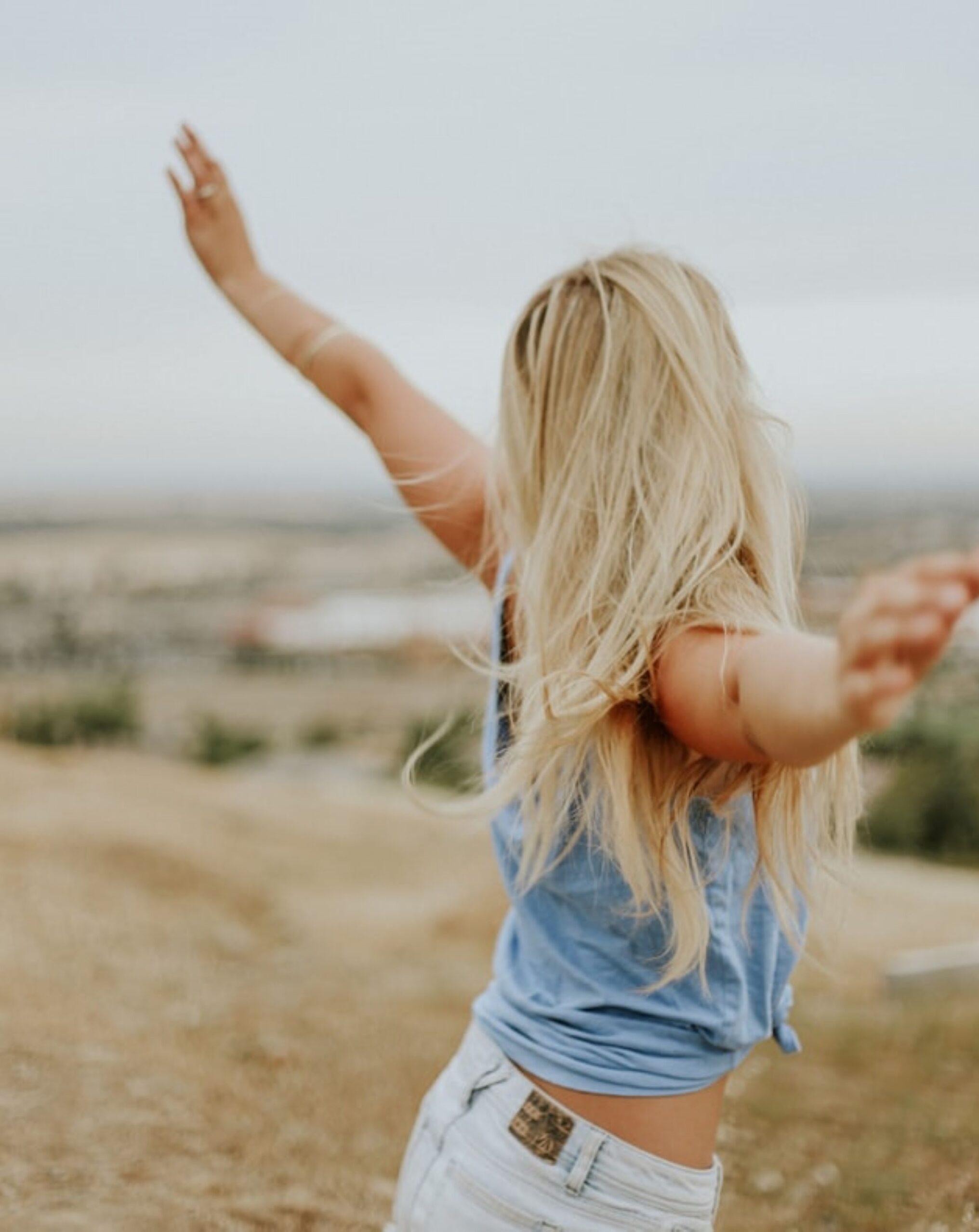 How Do I Get Rid of the Wings on My Arms? featured image